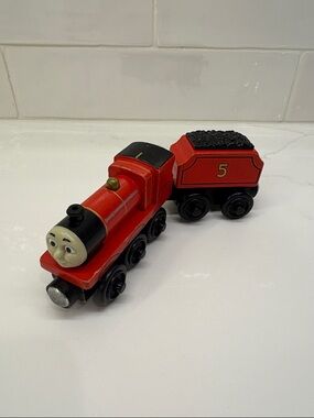 Thomas & Friends Wooden Railway James and Tender